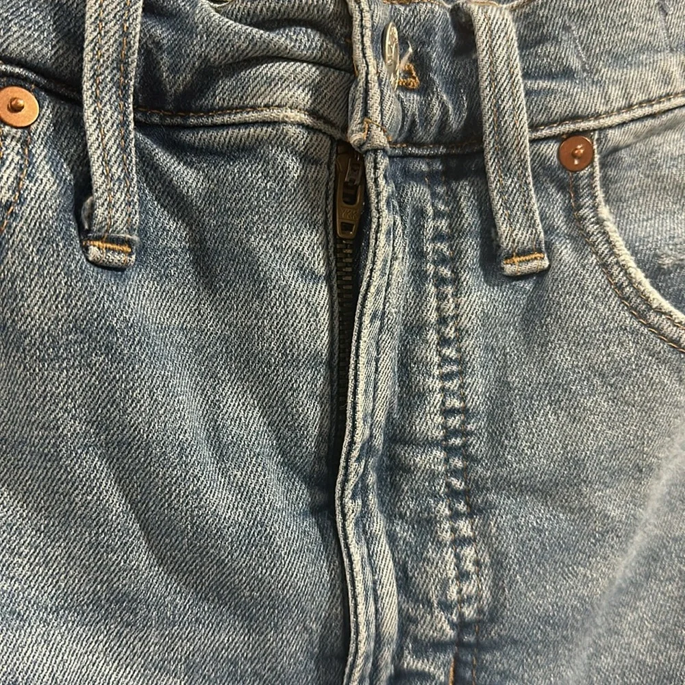 ⭐️SOLD⭐️ Madewell Distressed Perfect Vintage Jean - Picture 7 of 14